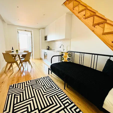 The Sarmento House - No 2d - Historical Two-bedroom * Лиссабон