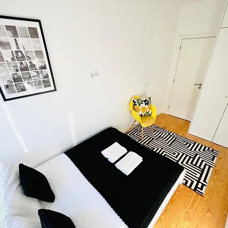 Apartament The Sarmento House - No 2d - Historical Two-bedroom